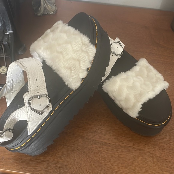 Dr Martens Voss Fluffy White 🤎 - Picture 5 of 6